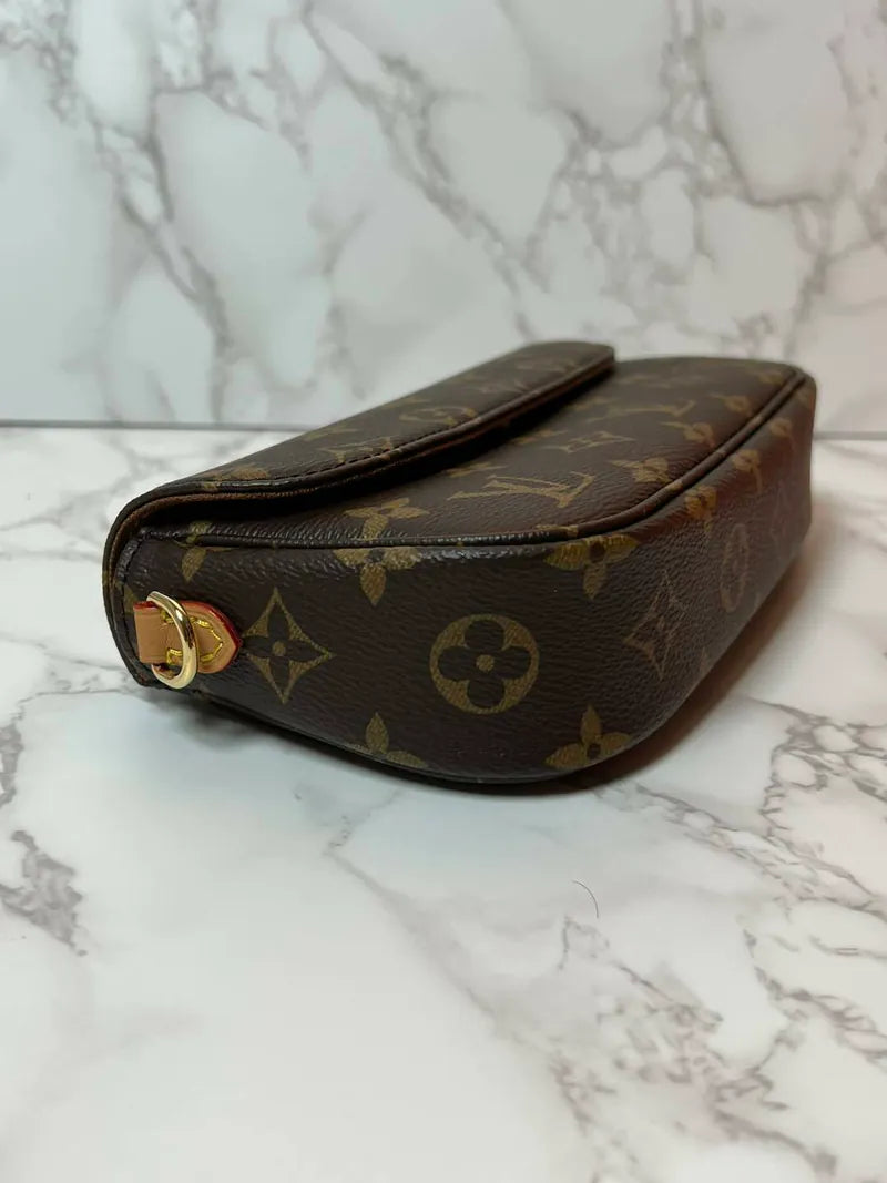 Louis Vuitton Ivy bag