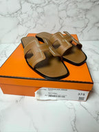 愛馬仕 Oran H Naturel 涼鞋，37.5 碼