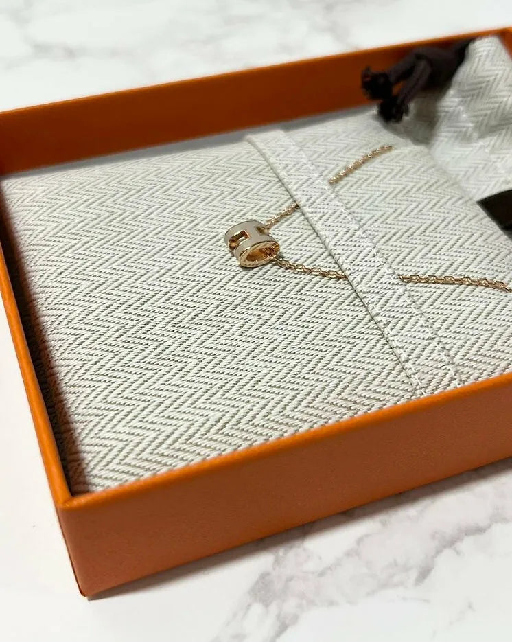 ❤️Hermes Mini Pop H Necklace  Marron Glace RGHW