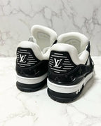 LV運動鞋，尺寸9.5