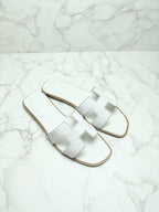 愛馬仕 Oran 白色涼鞋，36.5 碼