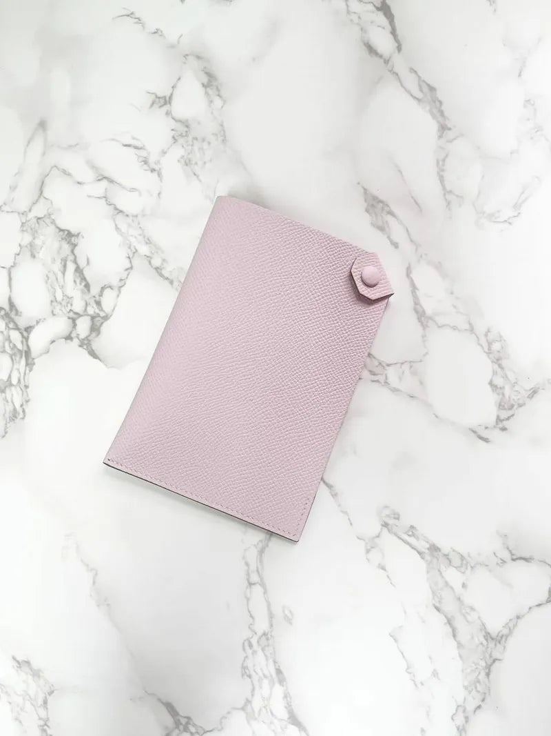 Hermes Porte- Passeport Tarmac Epsom Mauve Pale 09 護照夾
