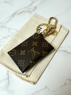 LV Kirigami 手拿包掛飾與鑰匙圈
