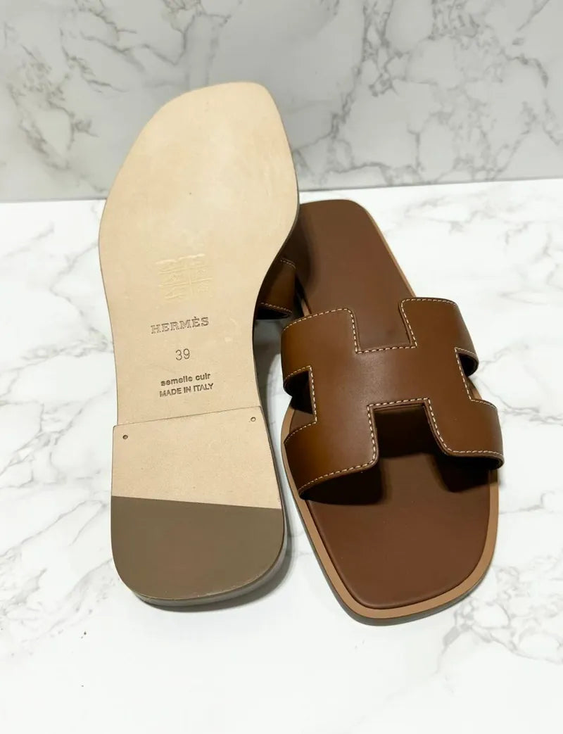 愛馬仕 Oran H 金色涼鞋，39 碼