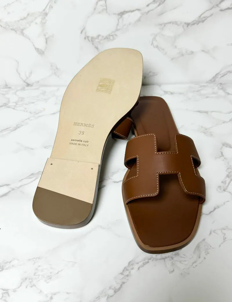 愛馬仕 Oran H 金色涼鞋，39 碼