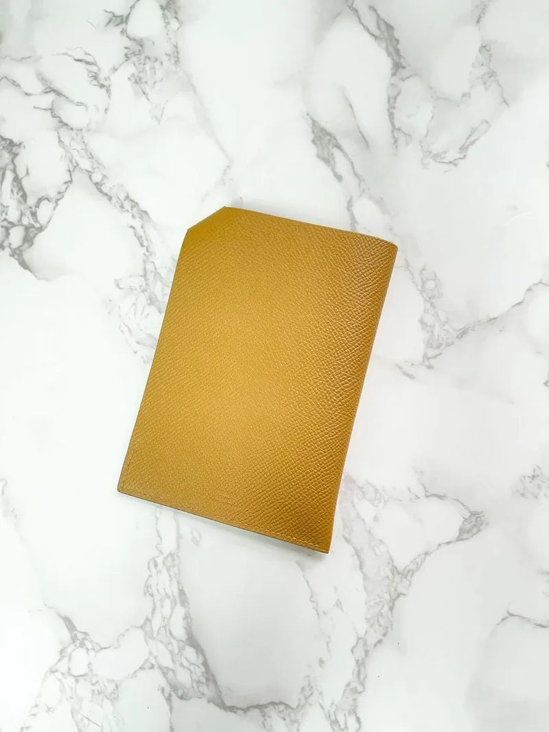 Hermes Porte- Passeport Tarmac Epsom 芝麻護照套