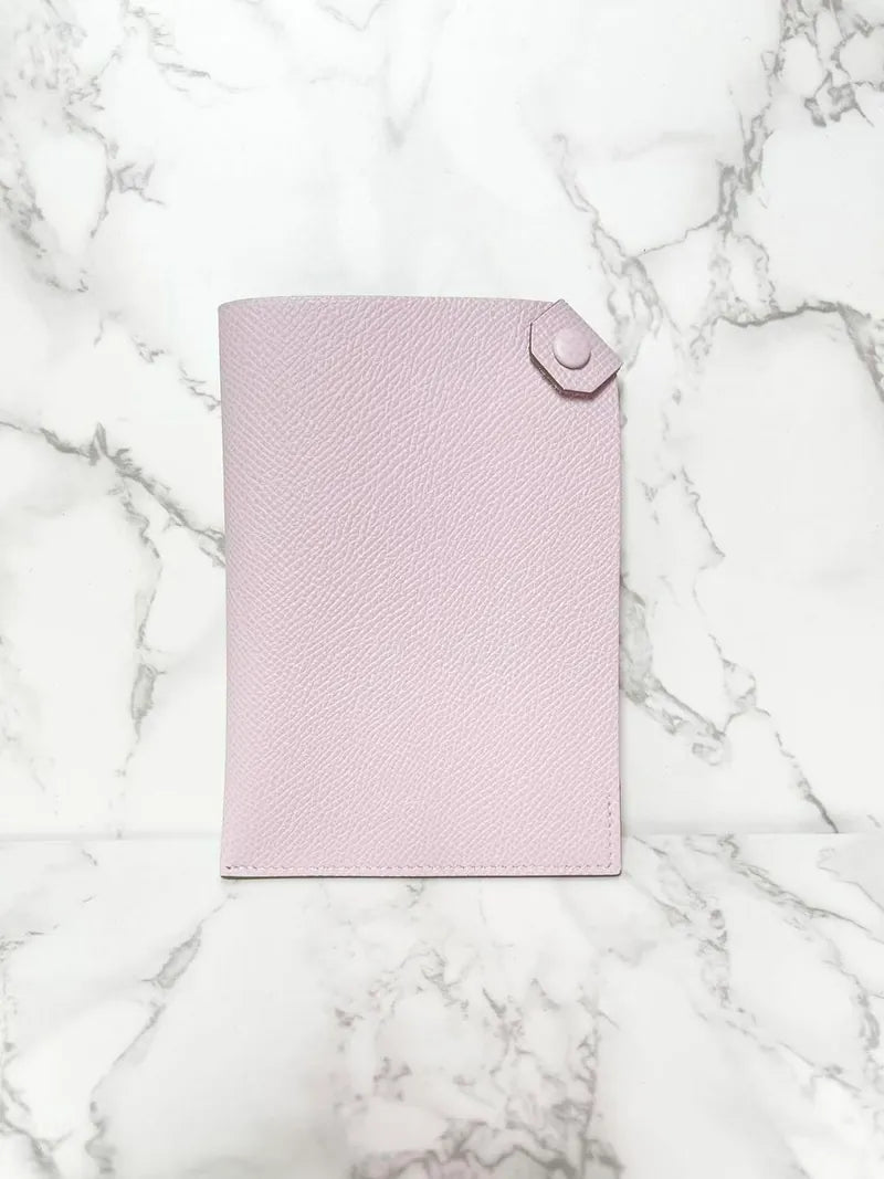 Hermes Porte- Passeport Tarmac Epsom Mauve Pale 09 護照夾