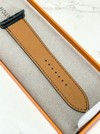 愛馬仕太空黑 Series 9 錶殼及錶帶，搭配 Apple 單圈錶帶（45 毫米）