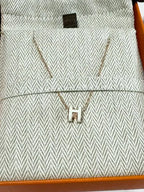 ❤️愛馬仕迷你 Pop H 吊墜項鍊 白色 RGHW