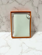 Hermes Porte-Passeport Tarmac Epsom Vert Fizz