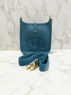 Hermes Mini Evelyne 16 TC New Bleu Jean / New Bleu Jean GHW B 郵票