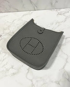 愛馬仕 Mini Evelyne 16 TC Gris Myer 0L GHW U 郵票