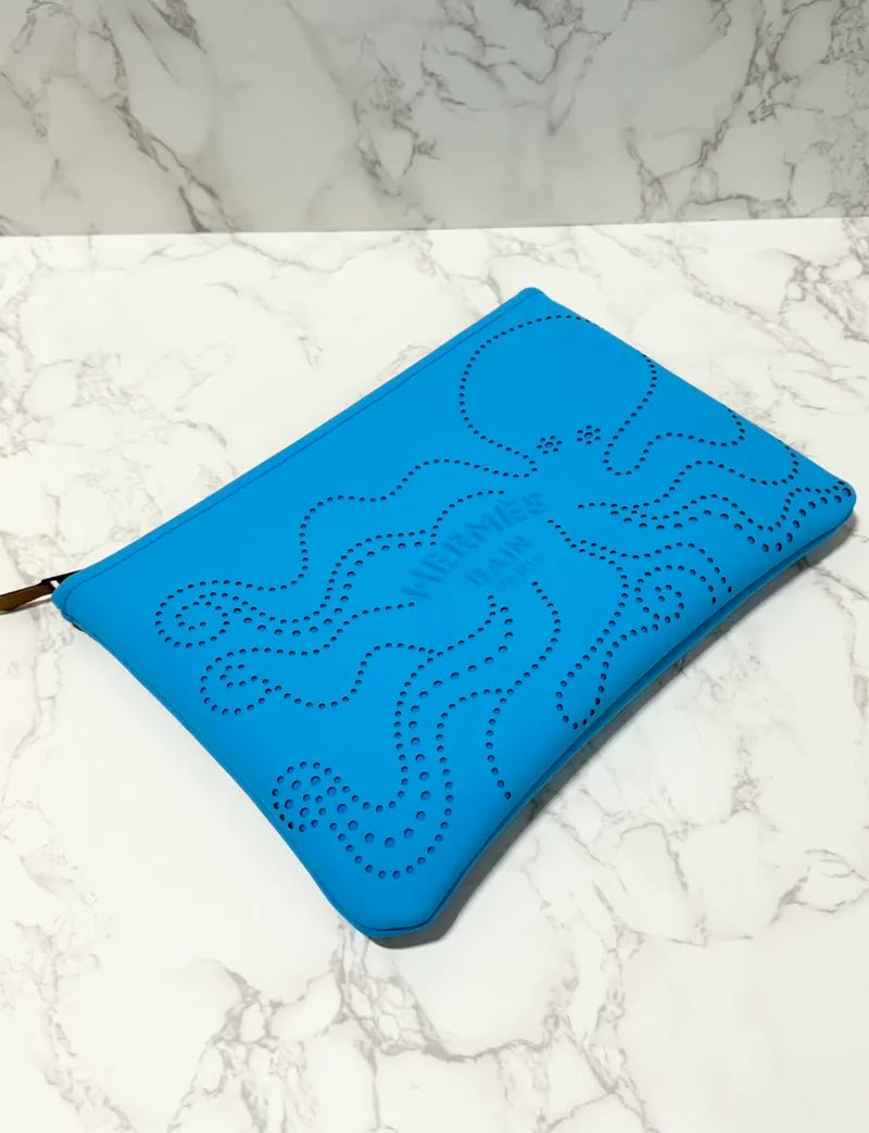 ❤️Hermes Neobain Poulpe Fiction case, medium model Bleuet