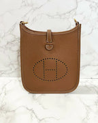 愛馬仕迷你Evelyne 16 TC 金色 37 GHW U 印章