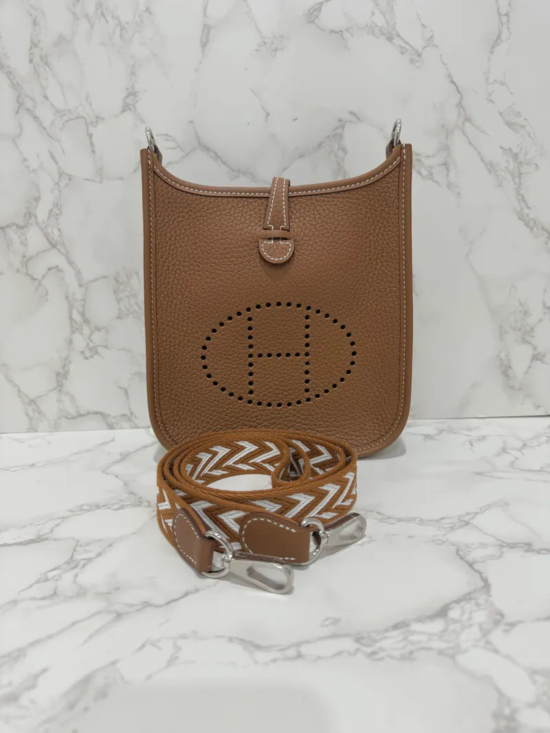 愛馬仕 H Mini Evelyne TC 金 PHW U 印章