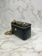 Chanel 黑色新款金球長盒子羊皮2️⃣