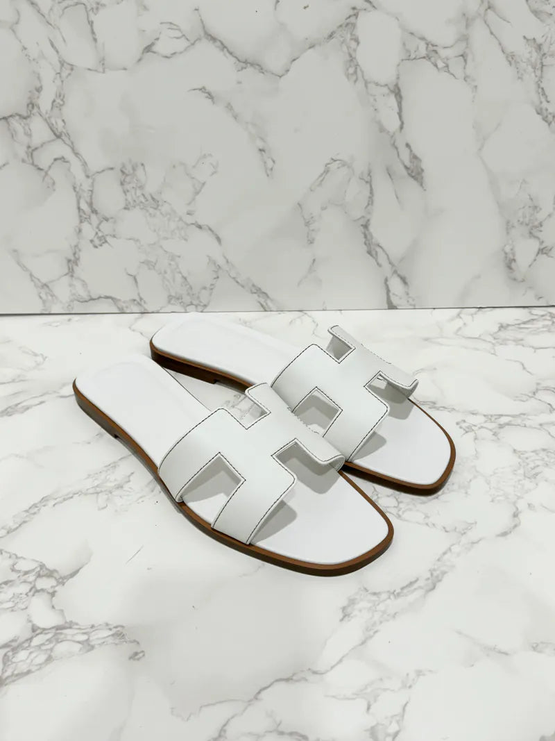 Hermes Oran Sandales Blanc Piqures H 39
