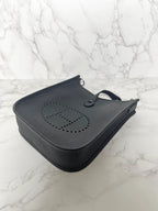 Hermes Mini Evelyne 16 TC Noir PHW W Stamp