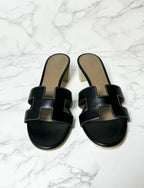 愛馬仕 Oasis 黑色涼鞋 38