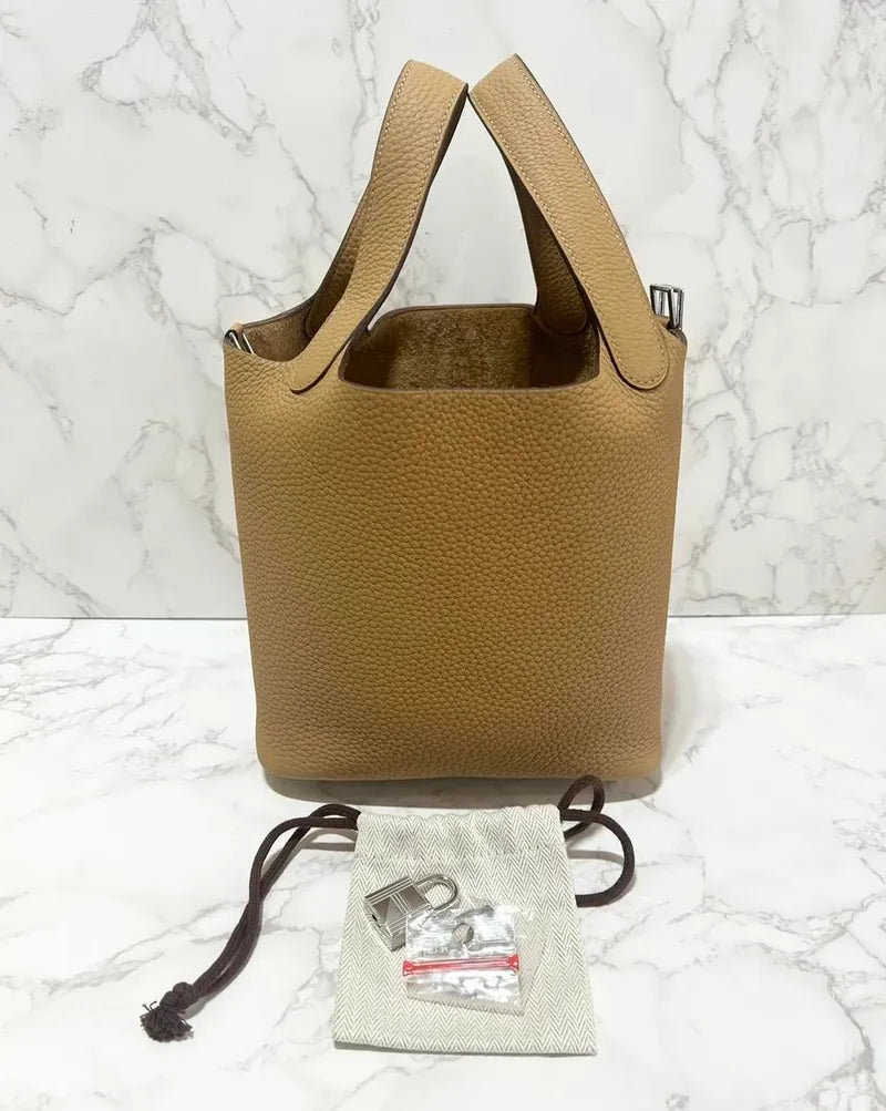 Hermes  Picotin Lock Bag 18 TC Biscuit 4B PHW