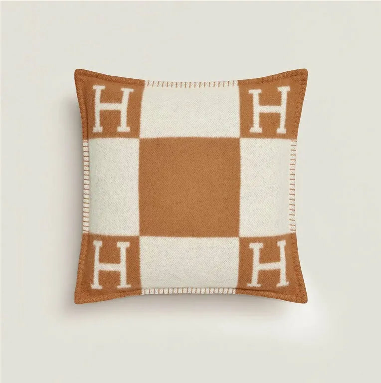 Hermes Avalon pillow  Écru/Camel 50 x 50 cm