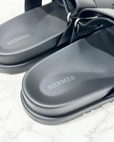 ❤️Hermes Chypre 黑色涼鞋，尺寸 40.5