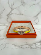 ❤️愛馬仕迷你 Clic Ch D'ancre 手鍊，黃色網球款，金色五金，PM 碼