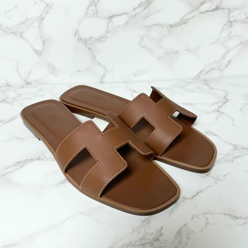 愛馬仕 Oran H 金色涼鞋，39 碼