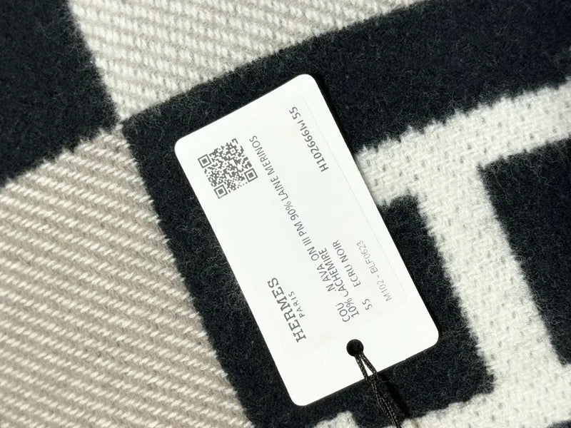 愛馬仕 Avalon III 枕頭 米色黑色