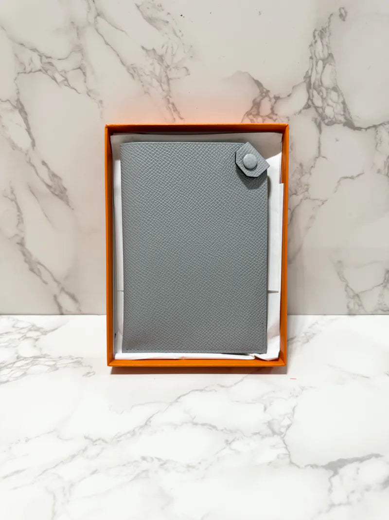 Hermes Porte-Passeport Tarmac Epsom Bleu Glacier Passport Holder