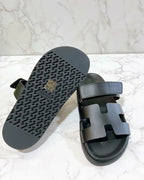 Hermes Sandales Chypre Noir 軸 42