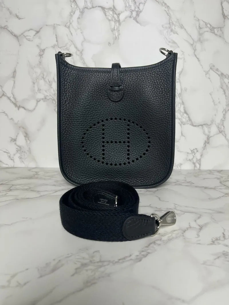 Hermes Mini Evelyne 16 TC Noir PHW W Stamp