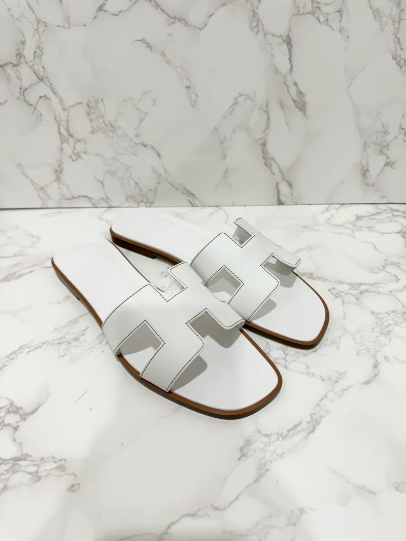 Hermes Oran Sandales Blanc Piqures H 39
