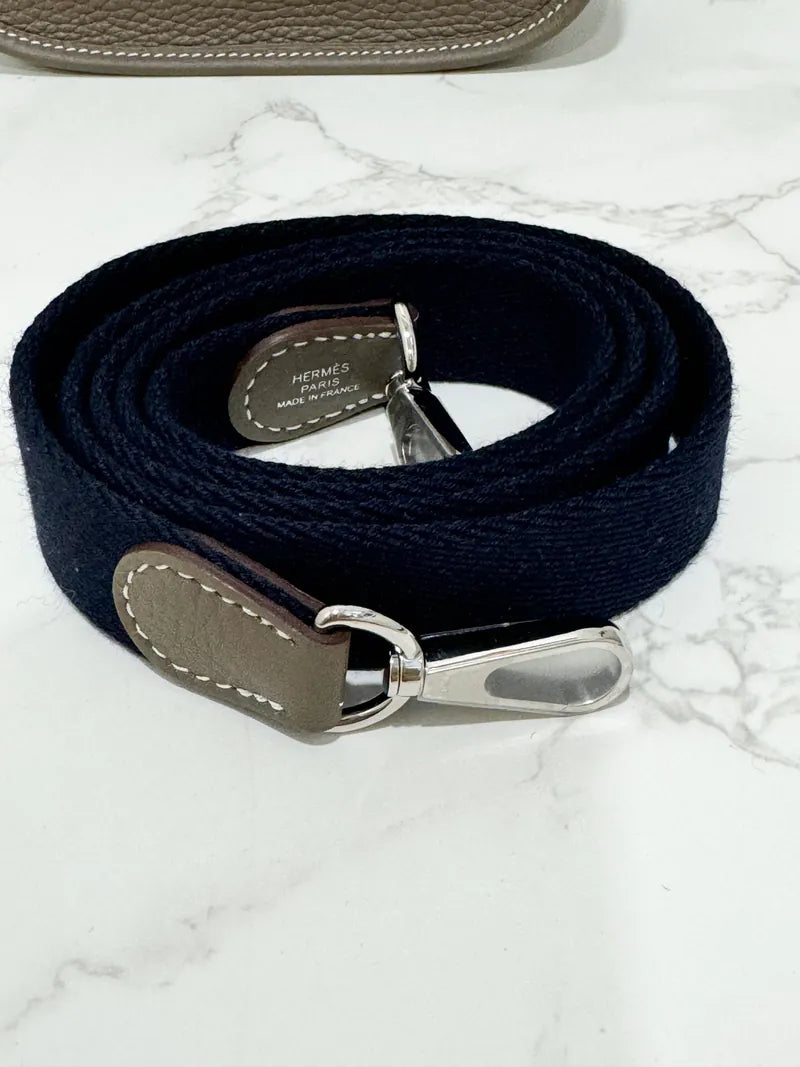 愛馬仕 Mini Evelyne 16 TC Etoupe Bleu 靛藍 PHW W 郵票