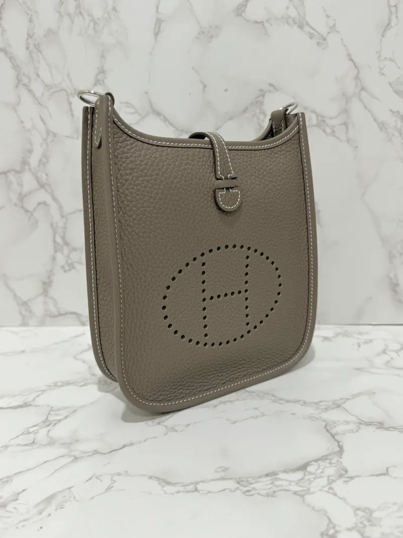 愛馬仕 Mini Evelyne 16 TC Etoupe Bleu 靛藍 PHW W 郵票