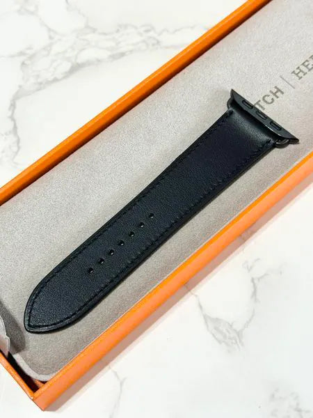 愛馬仕太空黑 Series 9 錶殼及錶帶，搭配 Apple 單圈錶帶（45 毫米）