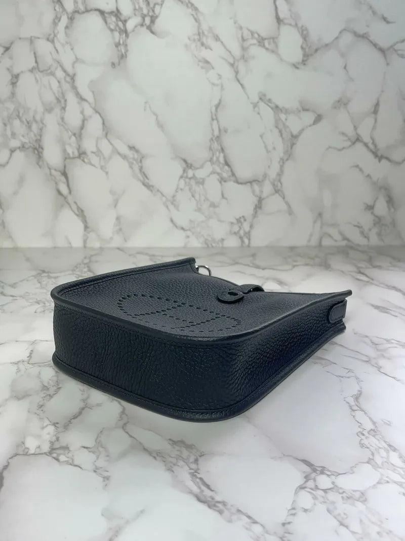 Hermes Mini Evelyne 16 TC Noir PHW W Stamp