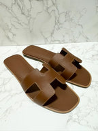 愛馬仕 Oran H 金色涼鞋，39 碼