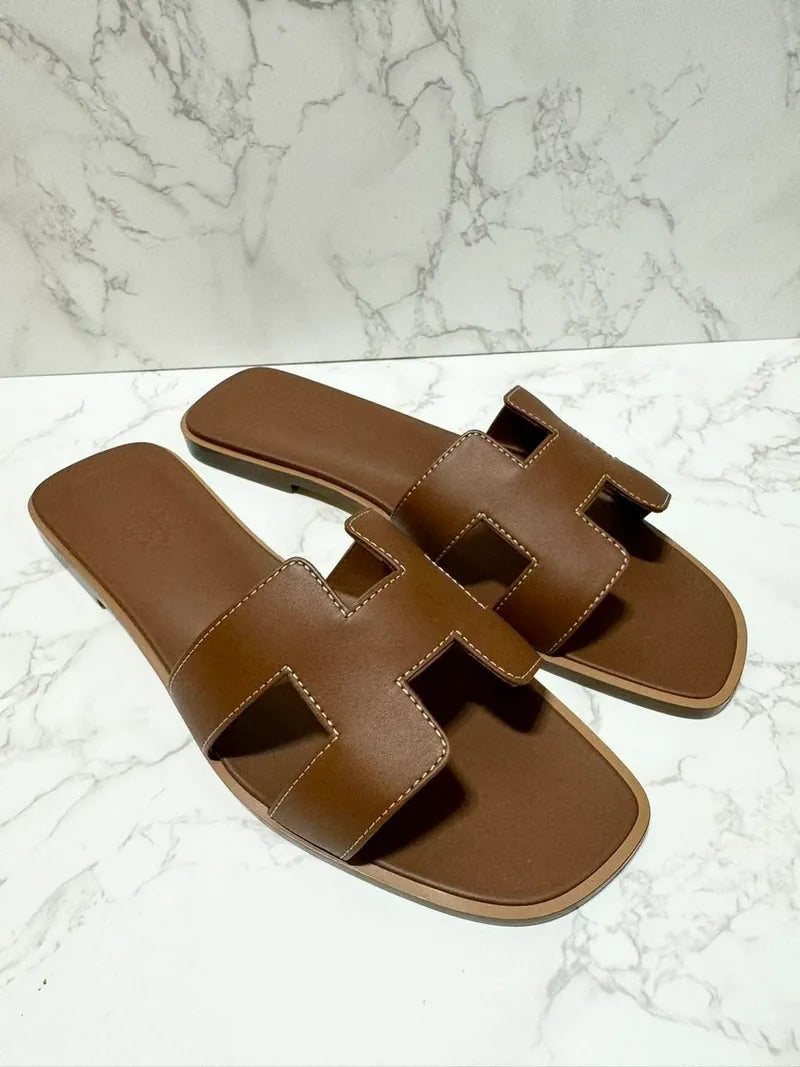 愛馬仕 Oran H 金色涼鞋，39 碼