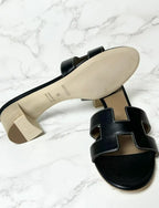 愛馬仕 Oasis 黑色涼鞋 38