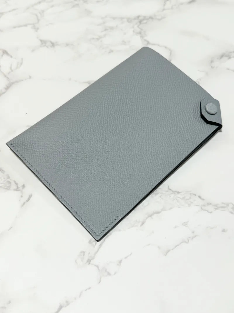 Hermes Porte-Passeport Tarmac Epsom Bleu Glacier Passport Holder
