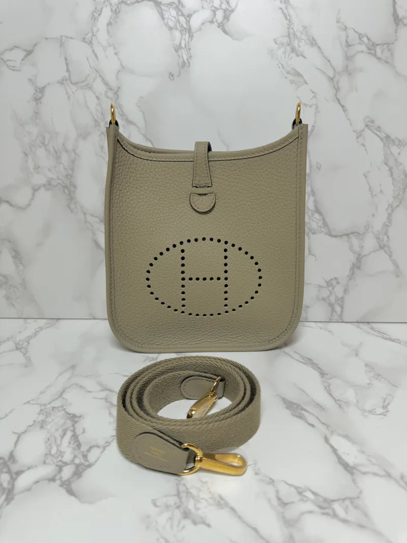 ❤️Hermes Evelyne 16 包米色 Marfa 8Q GHW W 郵票